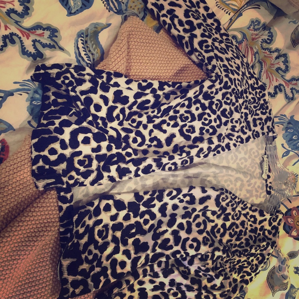 Black and white leopard cardigan 🐼🐼🐼